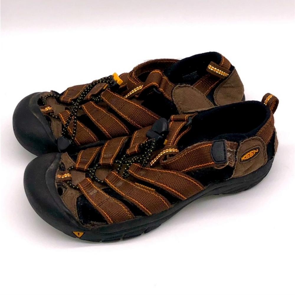 KEEN Newport H2 Waterproof Sport Sandals {Big Kids Size 4}